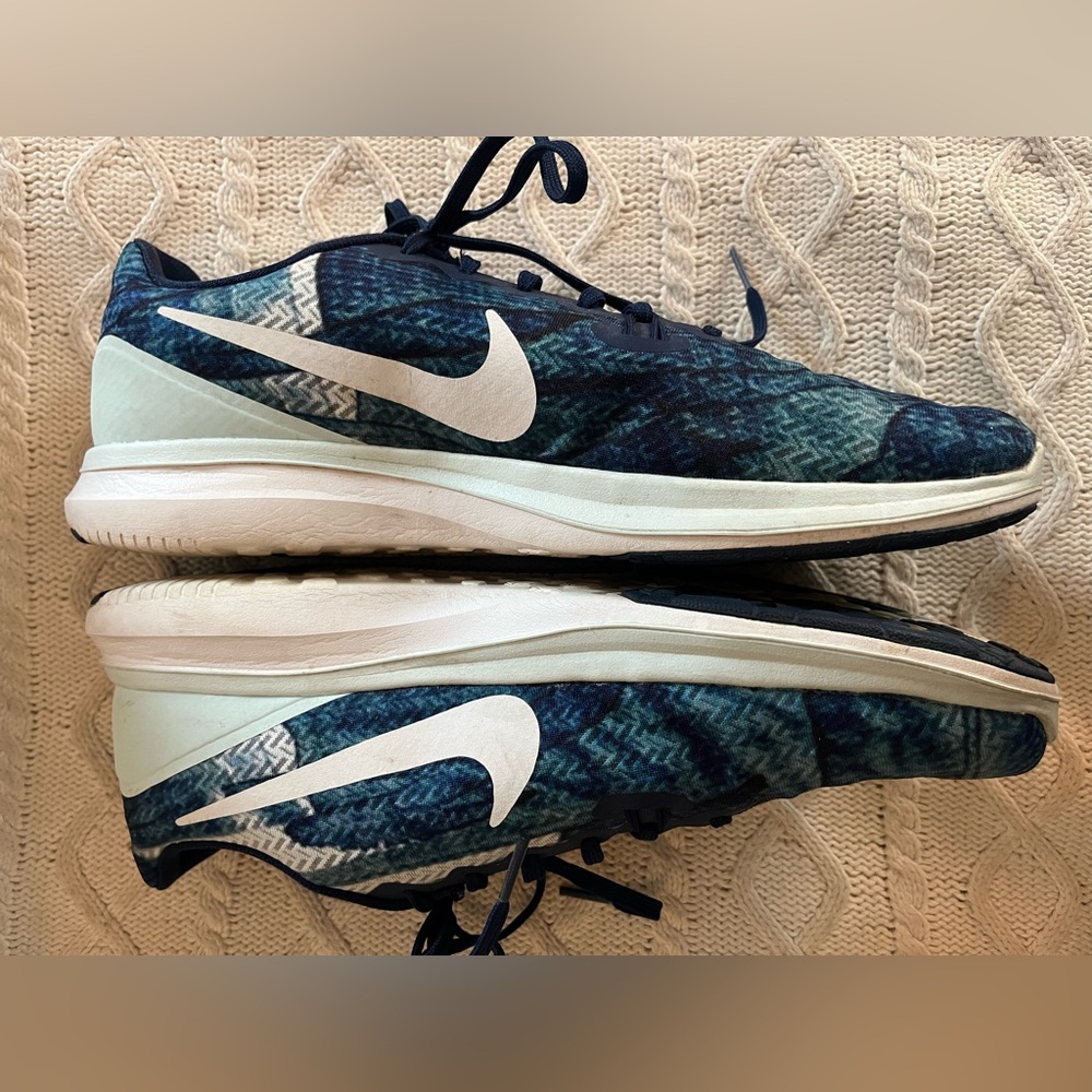 Men’s Nike Training Shoes, Navy, Blue & White Running Shoes, Men’s Size 11 - Picture 9 of 13
